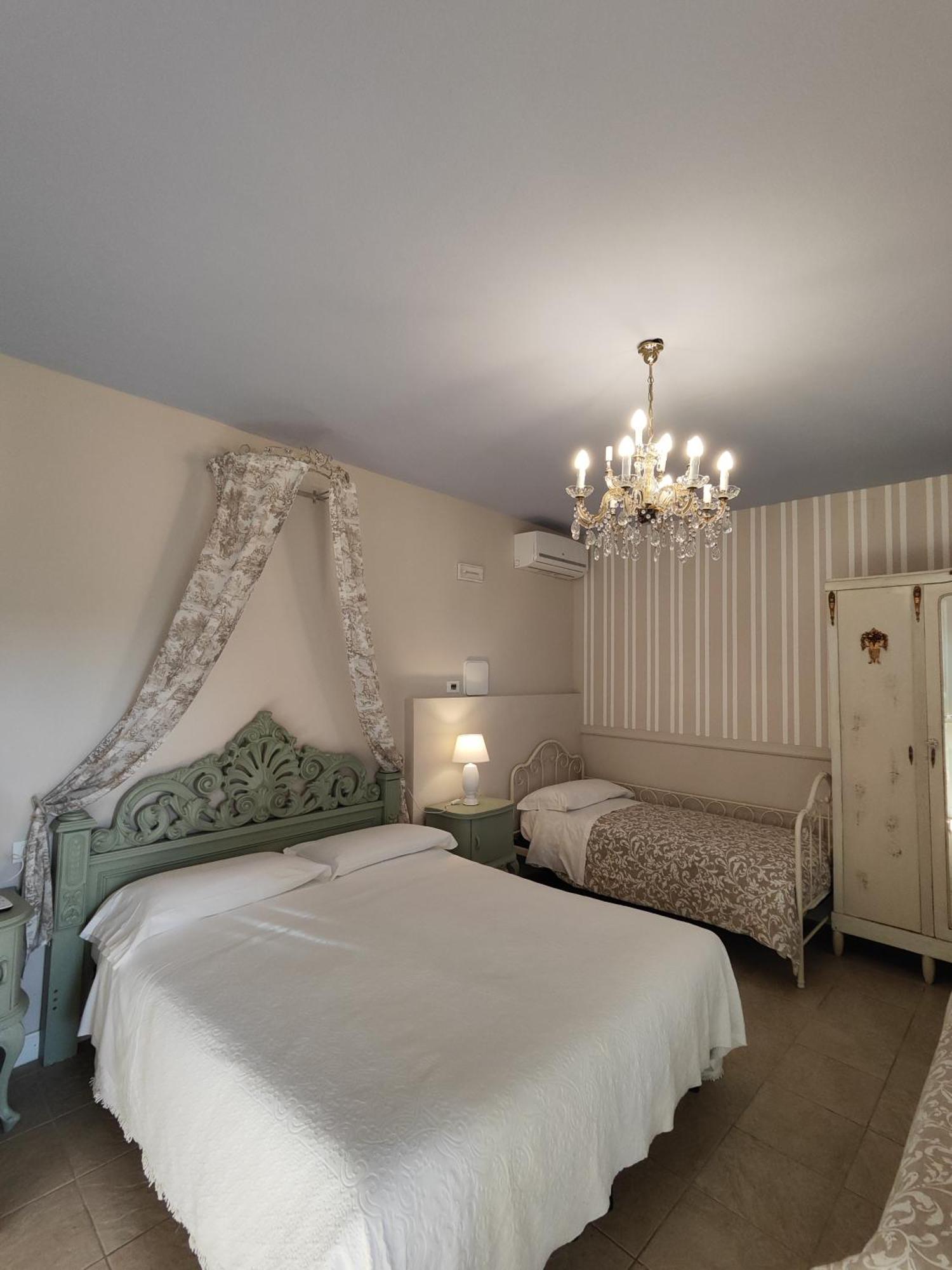 Garda Relais Antica Romelia Bed & Breakfast Montichiari Ngoại thất bức ảnh